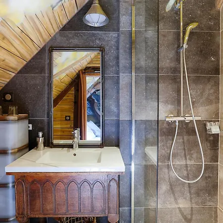 ゲストハウス La Poupardoise