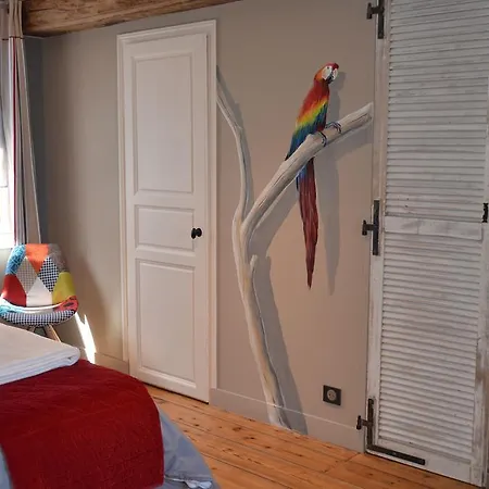 ゲストハウス La Poupardoise オンフルール